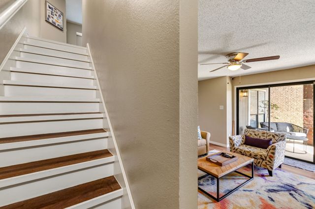 2904 Peninsula Way, Carrollton, TX 75007