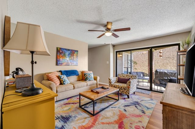 2904 Peninsula Way, Carrollton, TX 75007