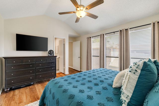 2904 Peninsula Way, Carrollton, TX 75007