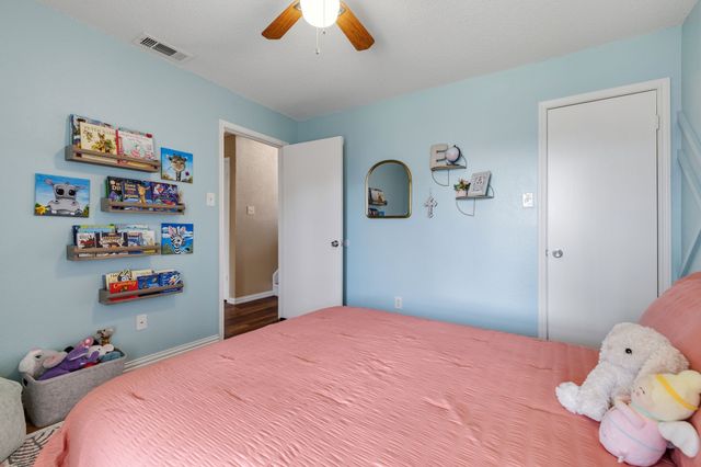 2904 Peninsula Way, Carrollton, TX 75007