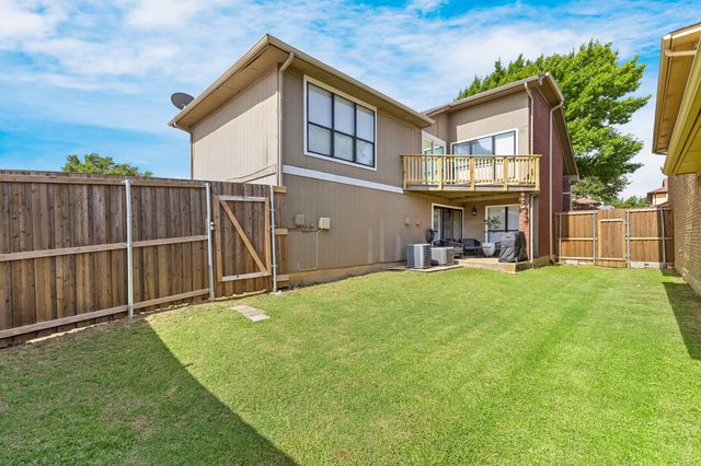 2904 Peninsula Way, Carrollton, TX 75007