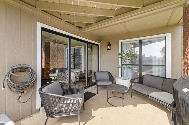 2904 Peninsula Way, Carrollton, TX 75007