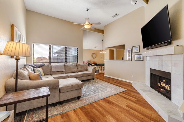 2904 Peninsula Way, Carrollton, TX 75007