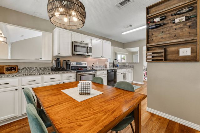 2904 Peninsula Way, Carrollton, TX 75007