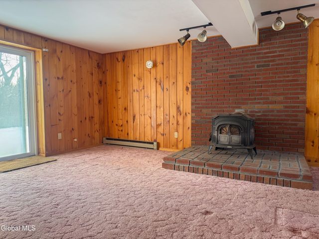 23 Daniel Street, East Greenbush, NY 12144