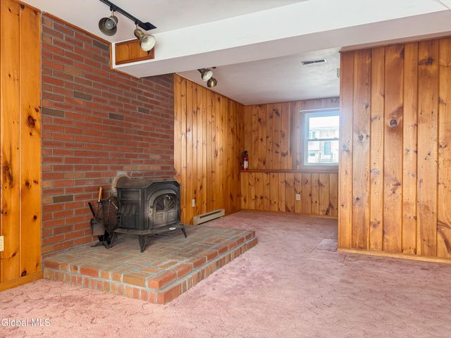 23 Daniel Street, East Greenbush, NY 12144