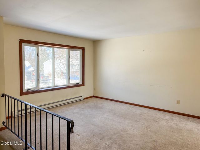 23 Daniel Street, East Greenbush, NY 12144