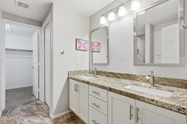 7401 W ARROWHEAD CLUBHOUSE Drive 1012, Glendale, AZ 85308