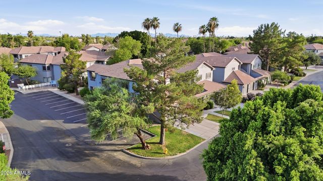7401 W ARROWHEAD CLUBHOUSE Drive 1012, Glendale, AZ 85308