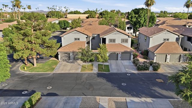 7401 W ARROWHEAD CLUBHOUSE Drive 1012, Glendale, AZ 85308