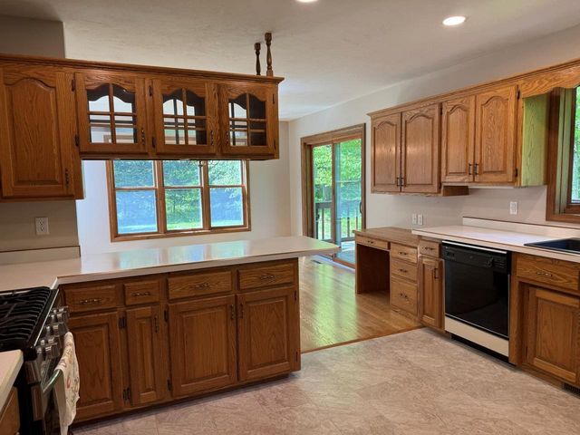 3532 WILDERNESS TRAIL, Suamico, WI 54313
