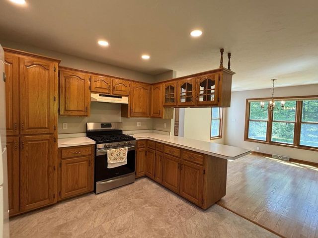 3532 WILDERNESS TRAIL, Suamico, WI 54313