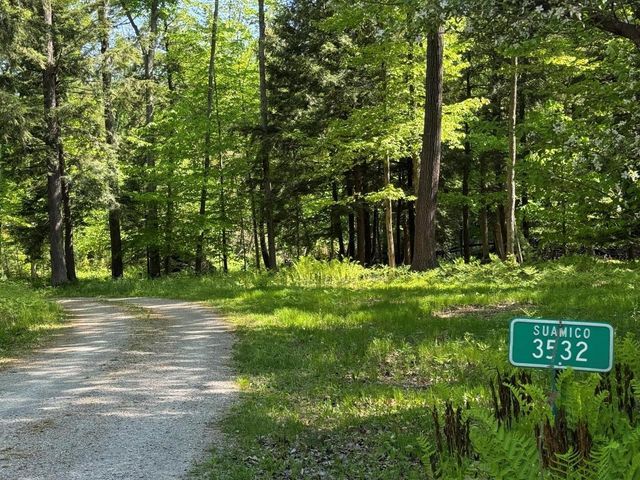 3532 WILDERNESS TRAIL, Suamico, WI 54313