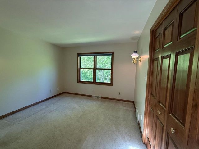 3532 WILDERNESS TRAIL, Suamico, WI 54313