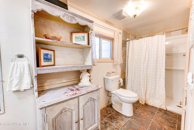 176 King St, Wallace, ID 83873