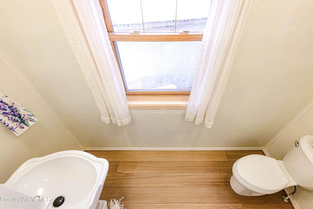 176 King St, Wallace, ID 83873