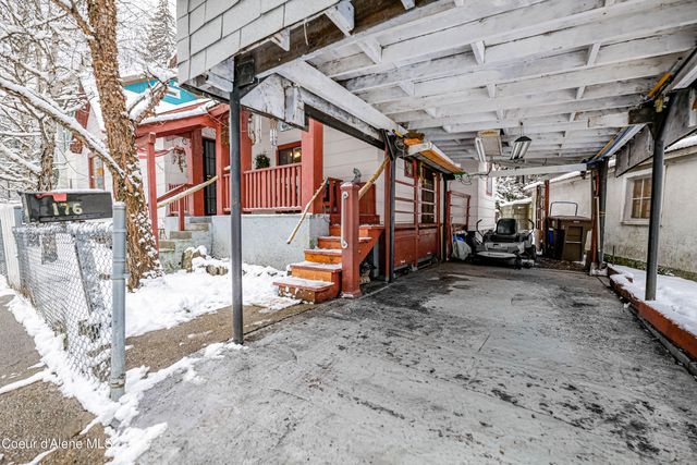 176 King St, Wallace, ID 83873