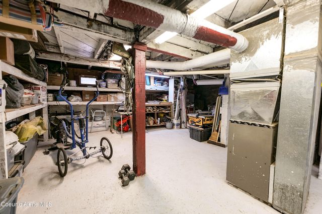 176 King St, Wallace, ID 83873