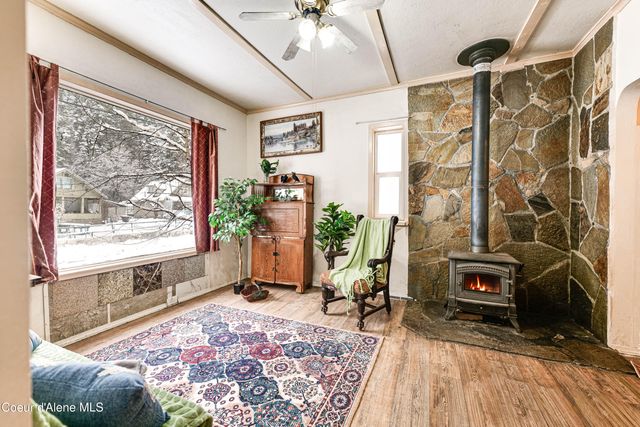 176 King St, Wallace, ID 83873