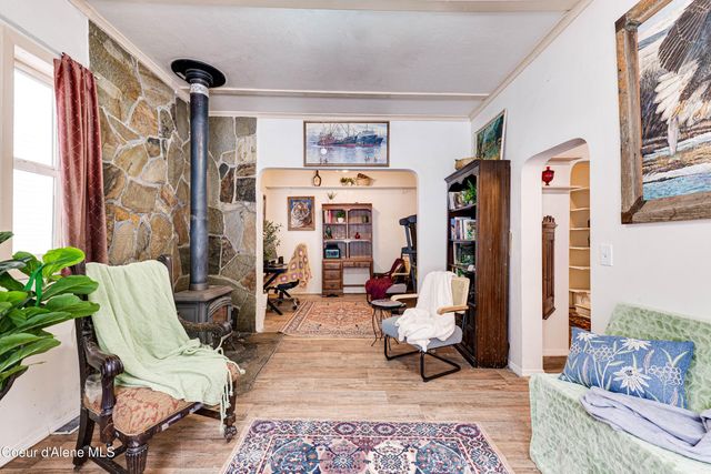 176 King St, Wallace, ID 83873