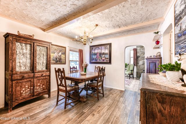 176 King St, Wallace, ID 83873