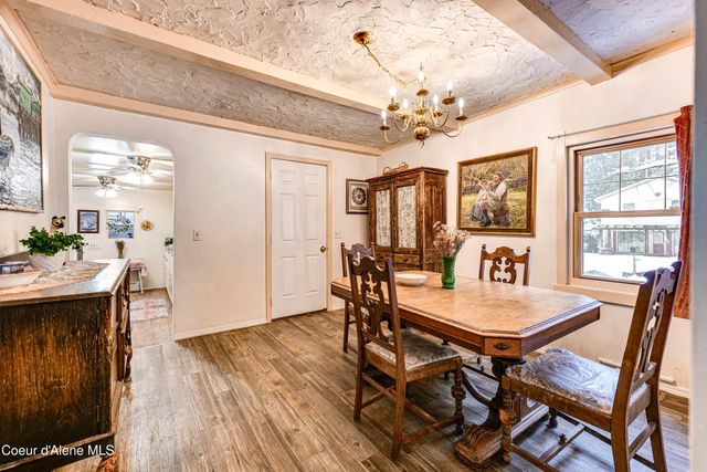 176 King St, Wallace, ID 83873