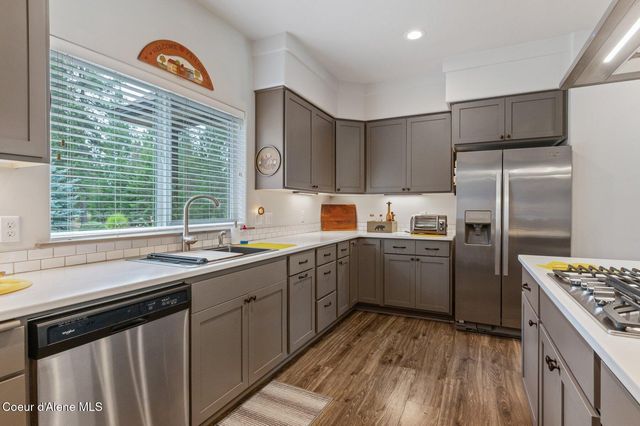 975 W Ohio Match RD, Rathdrum, ID 83858