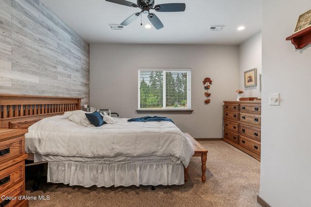 975 W Ohio Match RD, Rathdrum, ID 83858