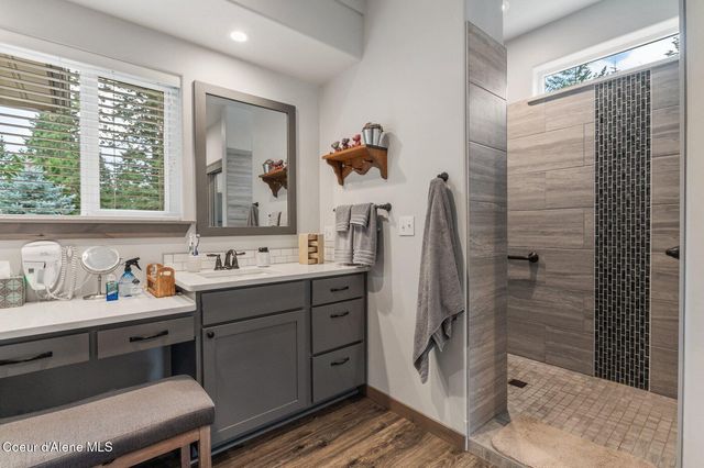 975 W Ohio Match RD, Rathdrum, ID 83858