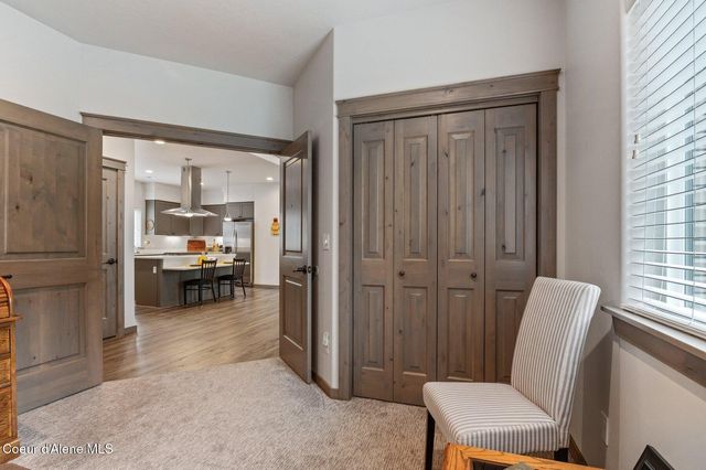 975 W Ohio Match RD, Rathdrum, ID 83858