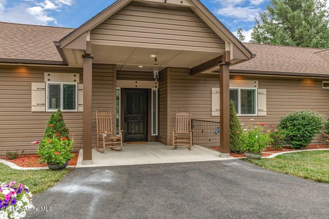 975 W Ohio Match RD, Rathdrum, ID 83858