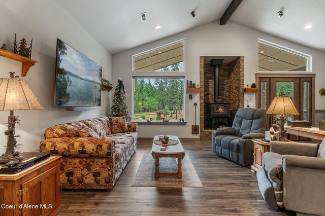 975 W Ohio Match RD, Rathdrum, ID 83858