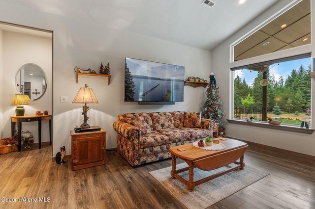 975 W Ohio Match RD, Rathdrum, ID 83858