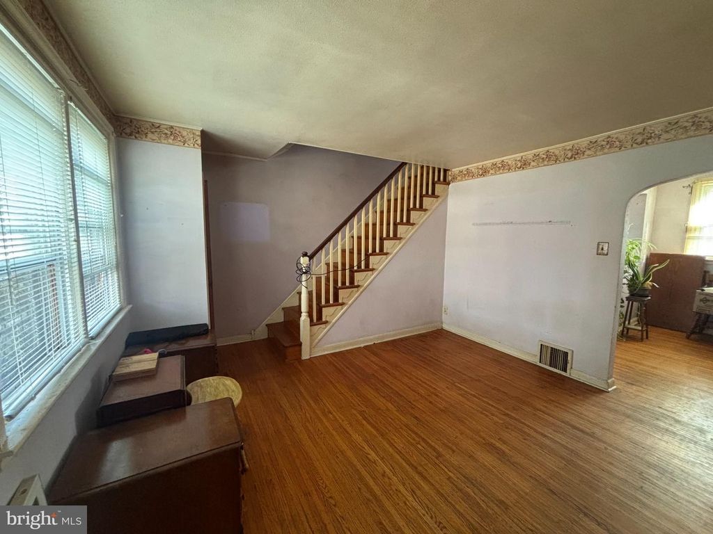 650 E RAYMOND, PHILADELPHIA, PA 19120 — photo 2