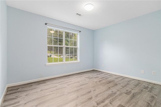 112 Laguna Springs Drive, Woodstock, GA 30188