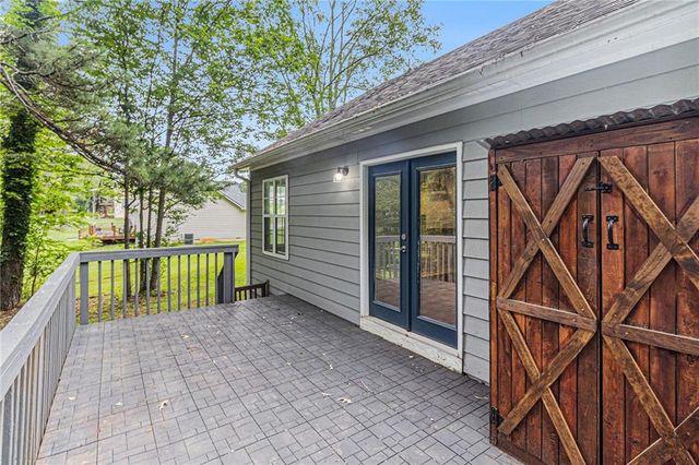 112 Laguna Springs Drive, Woodstock, GA 30188