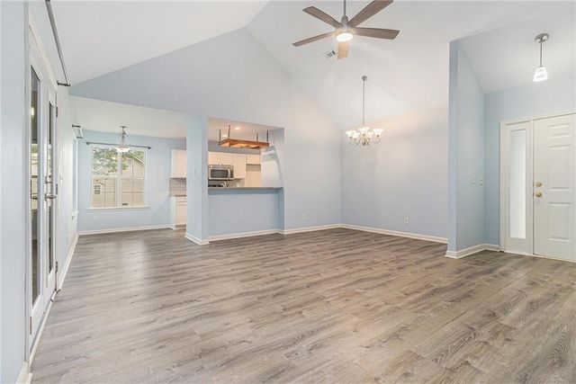 112 Laguna Springs Drive, Woodstock, GA 30188