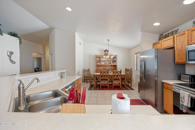 2862 W Starina Place, Tucson, AZ 85741