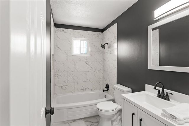8347 Mackey Street, Overland Park, KS 66212