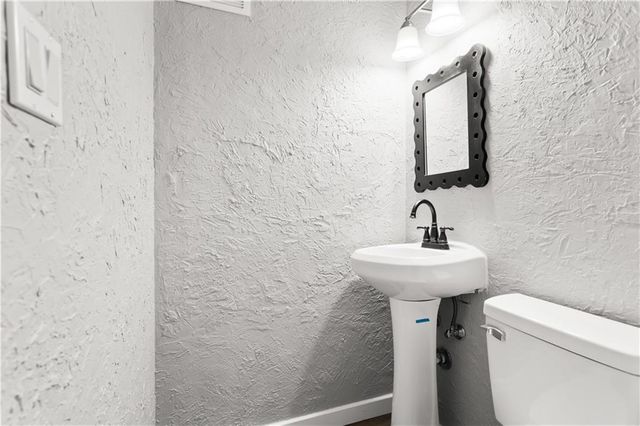 8347 Mackey Street, Overland Park, KS 66212