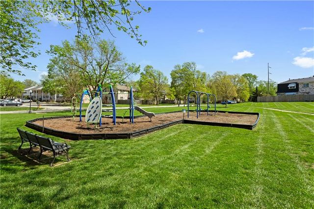 8347 Mackey Street, Overland Park, KS 66212