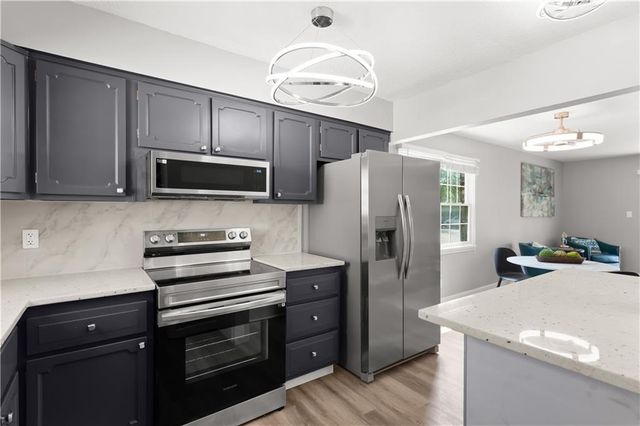 8347 Mackey Street, Overland Park, KS 66212