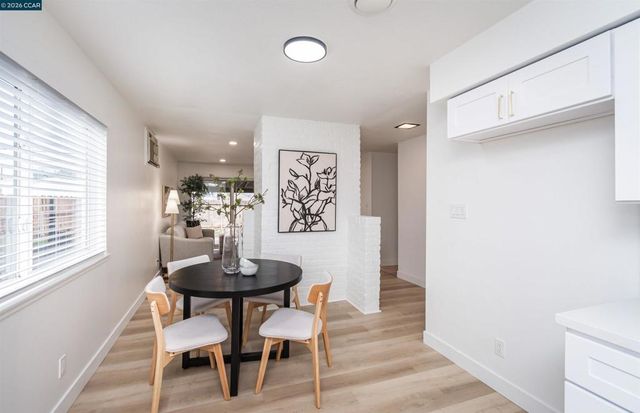 5201 5201 Sky Pkwy, Sacramento, CA 95823