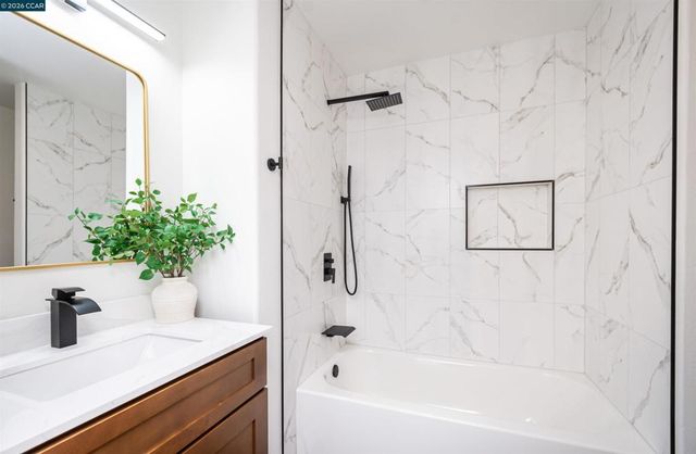 5201 5201 Sky Pkwy, Sacramento, CA 95823