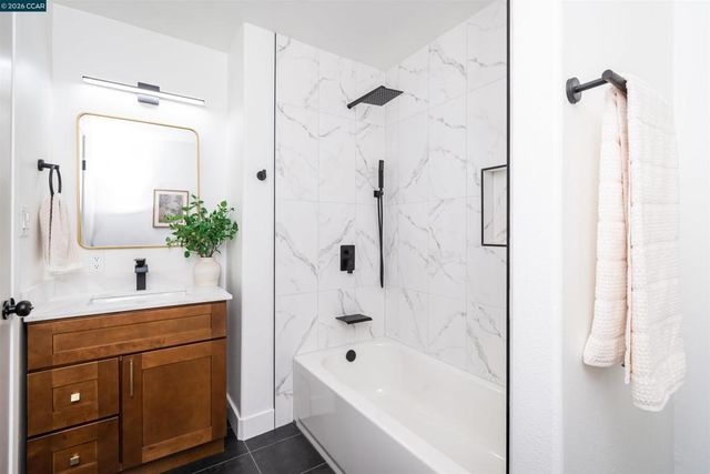 5201 5201 Sky Pkwy, Sacramento, CA 95823