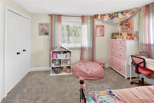 26 Sandy Hill Road, Sagamore Hills, OH 44067