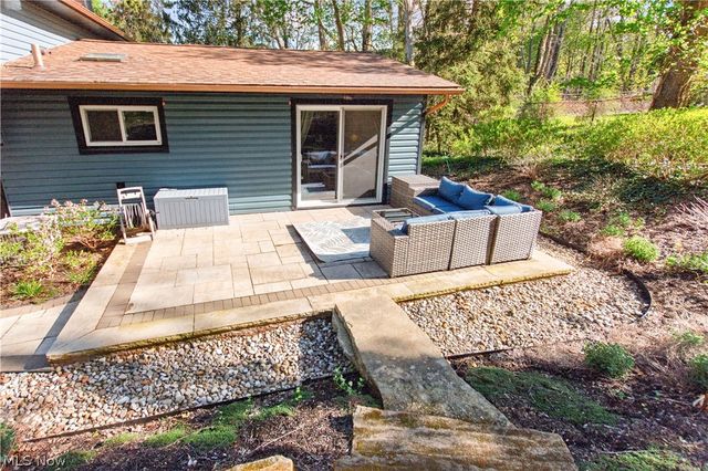 26 Sandy Hill Road, Sagamore Hills, OH 44067