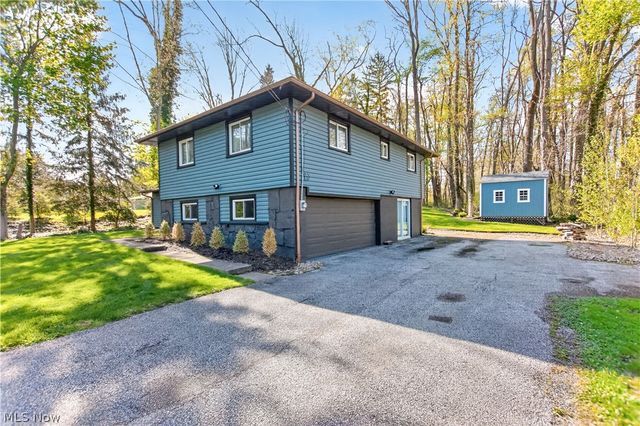 26 Sandy Hill Road, Sagamore Hills, OH 44067