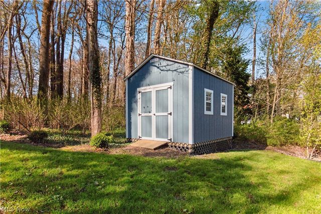 26 Sandy Hill Road, Sagamore Hills, OH 44067