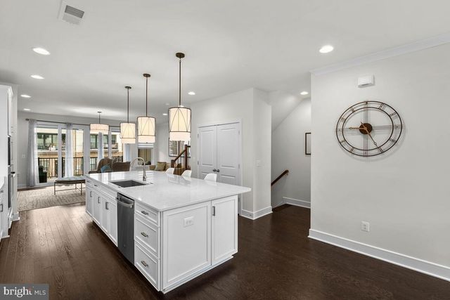 23049 COTTONWILLOW SQ, Brambleton, VA 20148